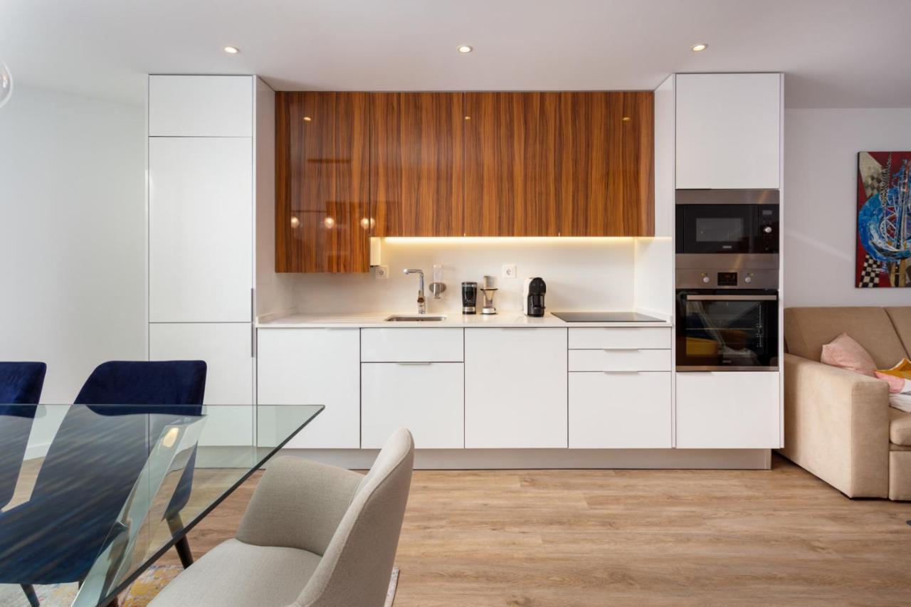 Stupendo- Two Rooms, Patio With Refreshing Pond-Center-Air Conditioning-Free Park Lisboa المظهر الخارجي الصورة