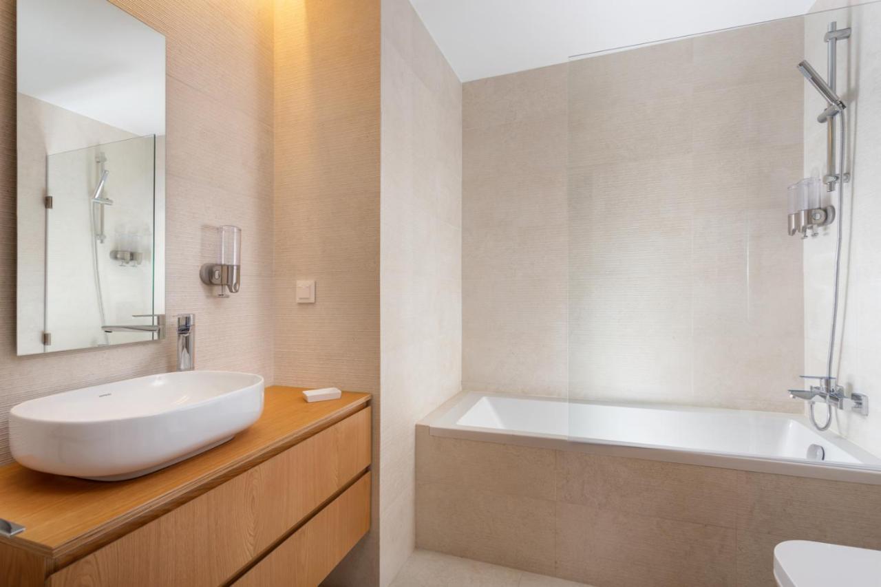 Stupendo- Two Rooms, Patio With Refreshing Pond-Center-Air Conditioning-Free Park Lisboa المظهر الخارجي الصورة